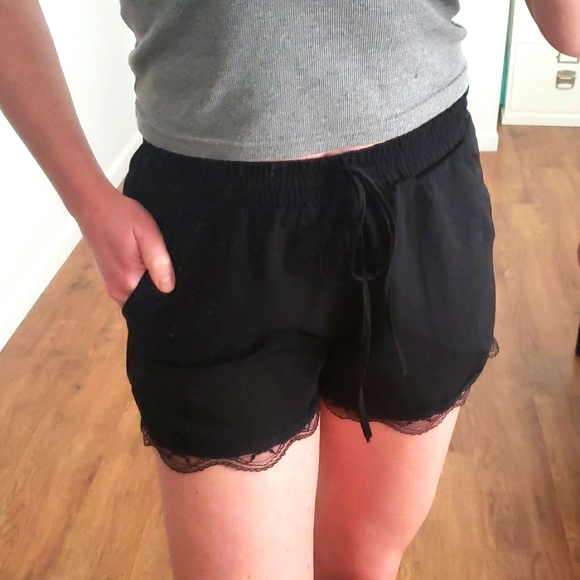 mine Pants - 🖤3/$15 Silky Lace Trimmed Shorts, Size Medium